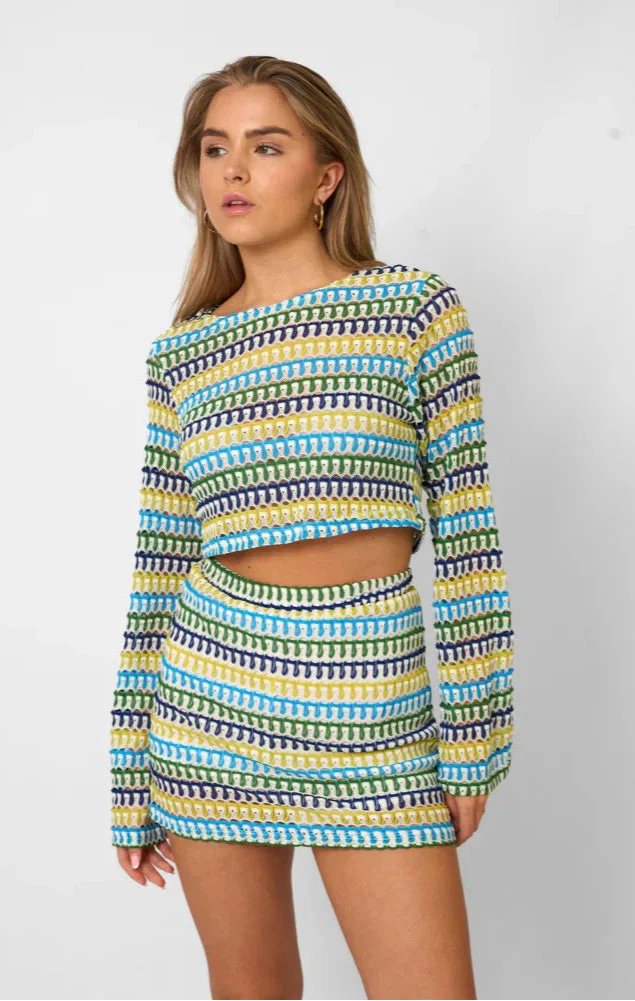 Via | Elegant og Trendy Crop-kjole med Cloche-Ærmer