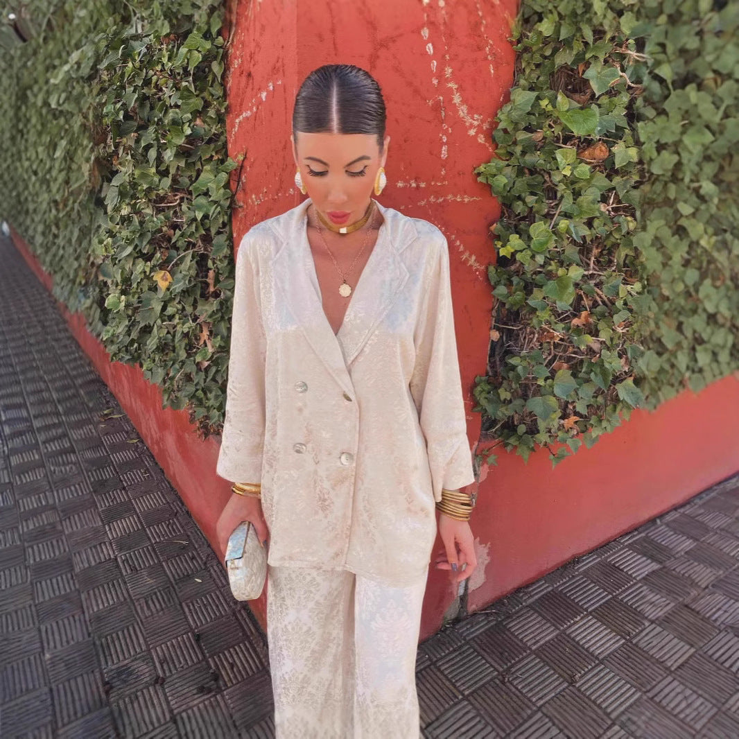 Lys | Elegant Ensemble Bredt Bukser og Struktureret Blazer til En SJu Stylish Look